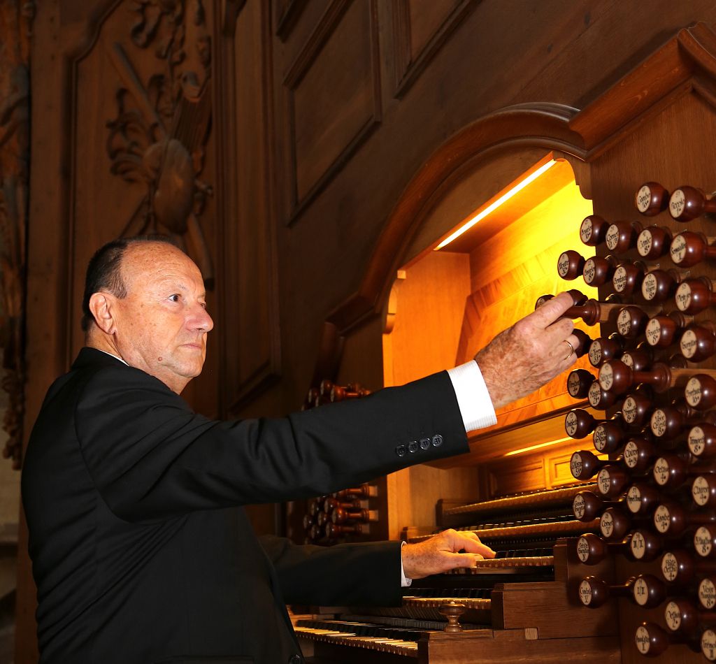 Maurice Clerc a Castelferro nella chiesa Parrocchiale